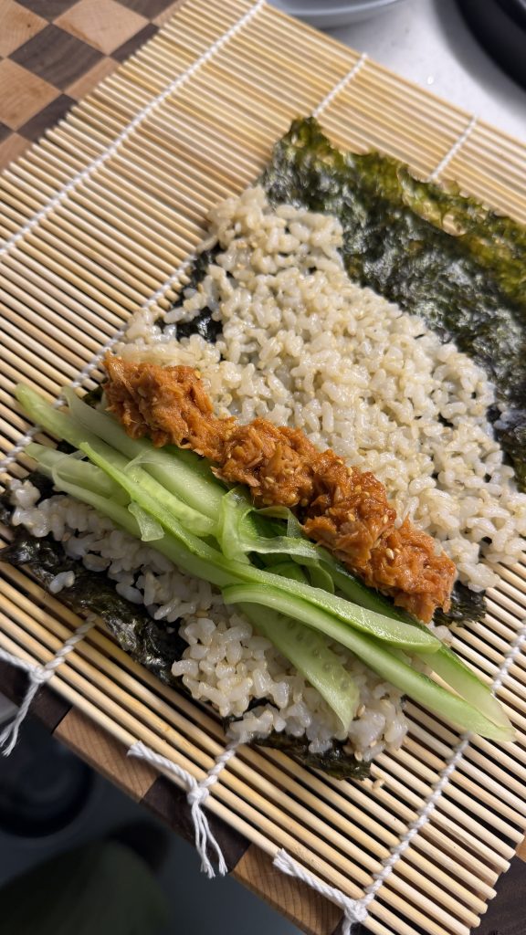 making healthy korean kimbap