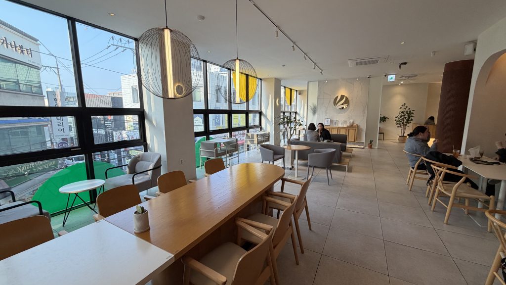 korean cafe floor seating aesthetic