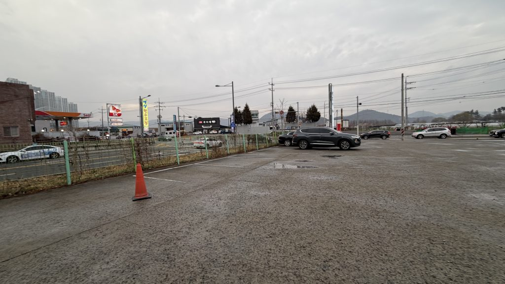 free parking lot for Manboki spicy octopus restaurant in Daegu